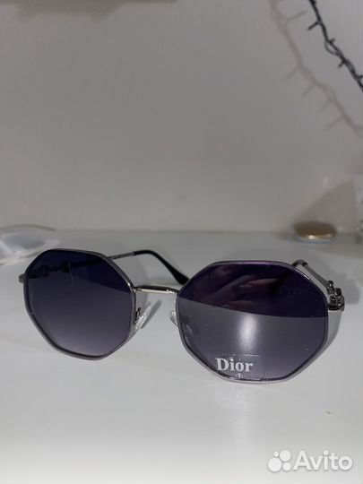 Солнцезащитные очки