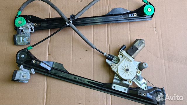 Стеклоподемник передний правый Форд Фокус 1