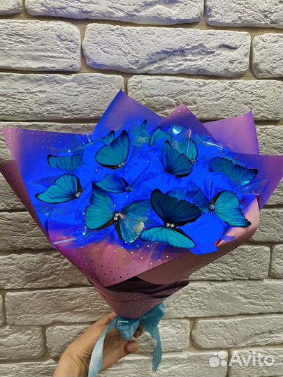 Светящиеся букеты из бабочек