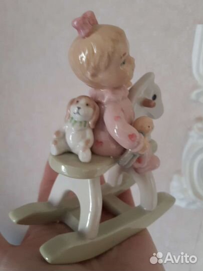 Фарфоровая статуэтка фирмы Navel, Pavone