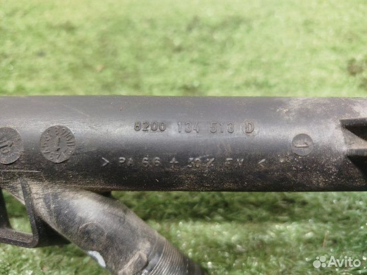 Трубка помпы Renault Logan седан K4M690 2010