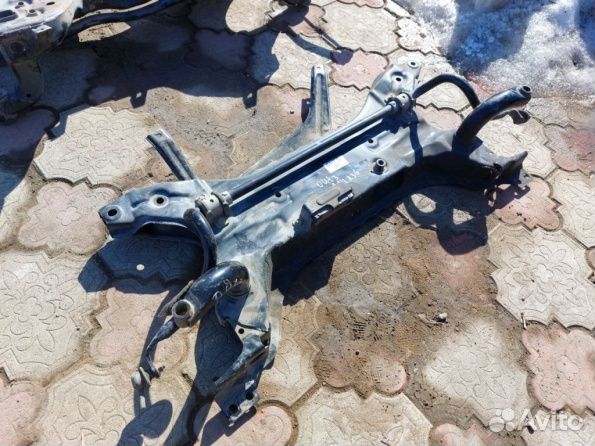 Mitsubishi Outlander 3 подрамник передний