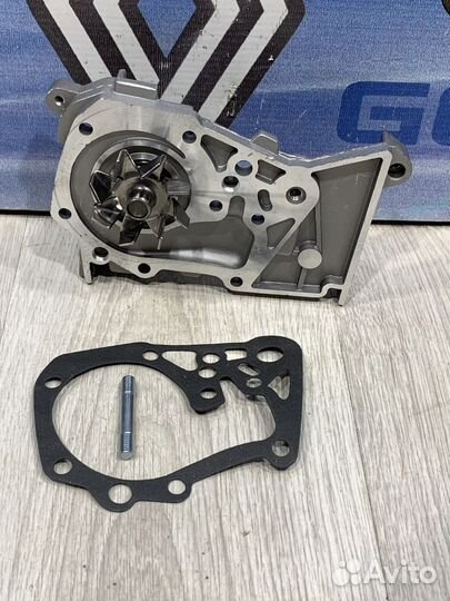 Помпа водяной насос Renault duster