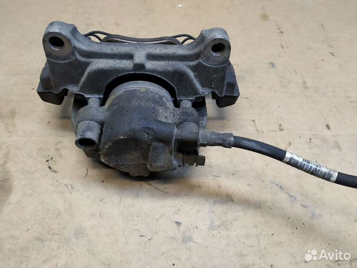 Суппорт передний Audi A4, A5