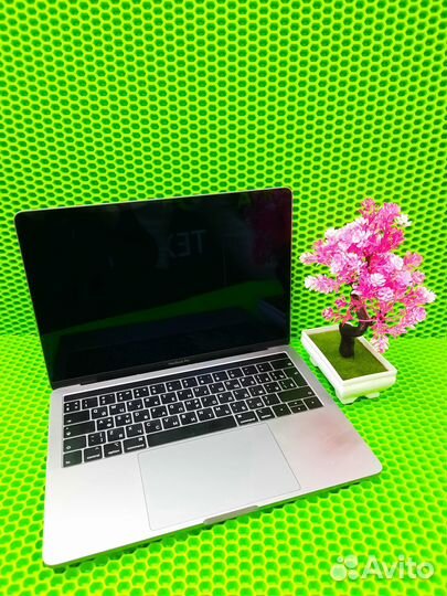 Ноутбук MacBook Pro 13 2018 512gb (Гарантия/Обмен)