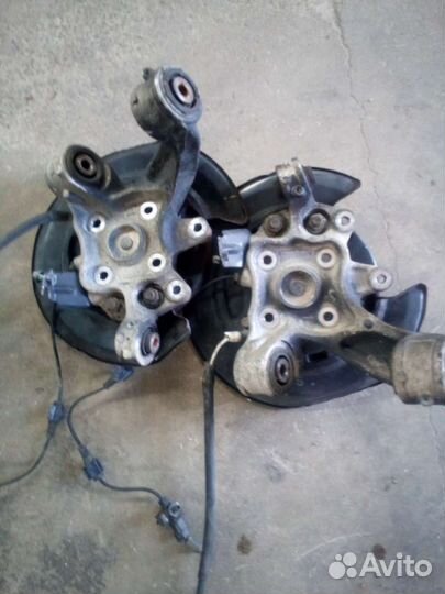 Ступица.Кулак поворотный передний,цапфа задняя