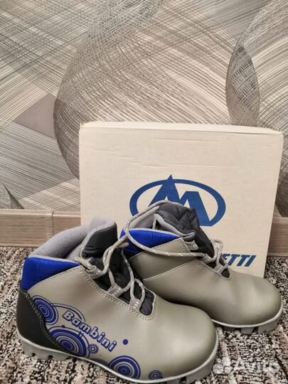 Лыжные ботинки 32р NNN