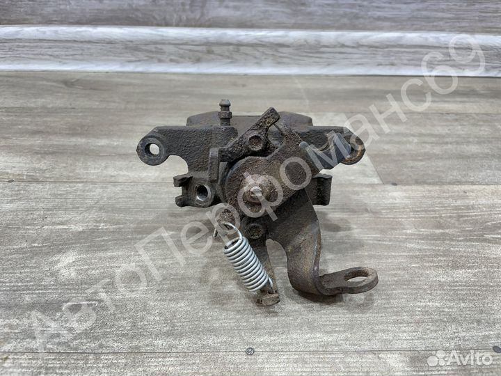 Суппорт задний правый Mitsubishi ASX / Outlander 3