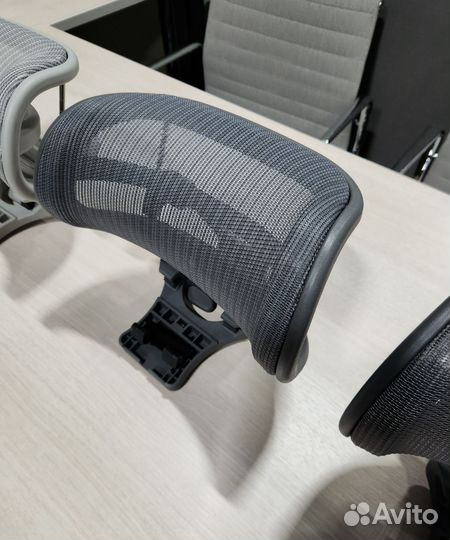 Подголовники новые на кресло Herman Miller Aeron