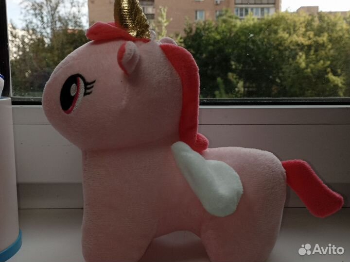 Плюшевый единорог