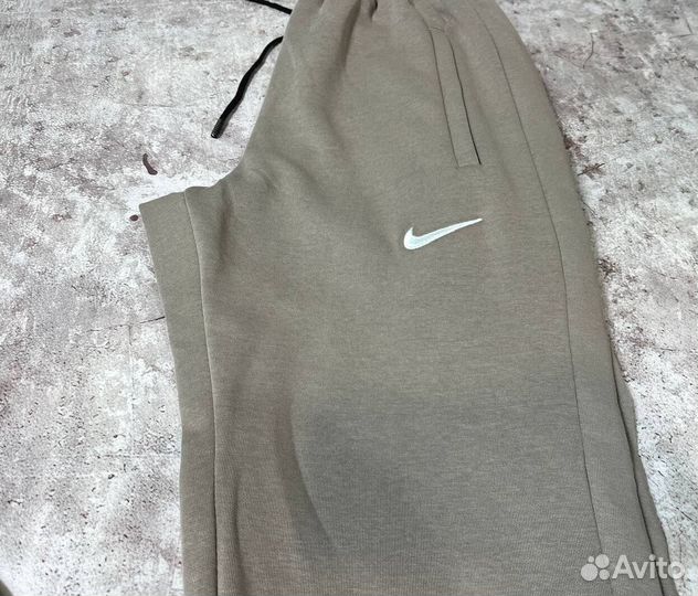 Спортивные костюмы Nike