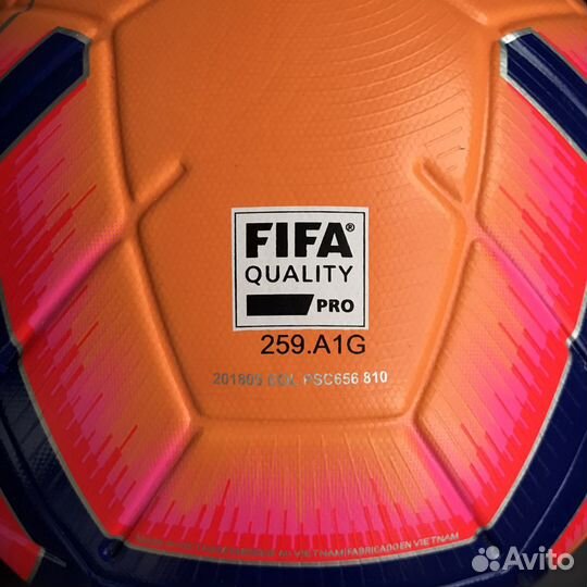 Профессиональный футбольный мяч Nike Merlin