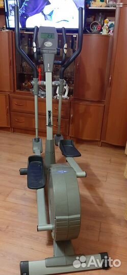 Эллиптический тренажер torneo