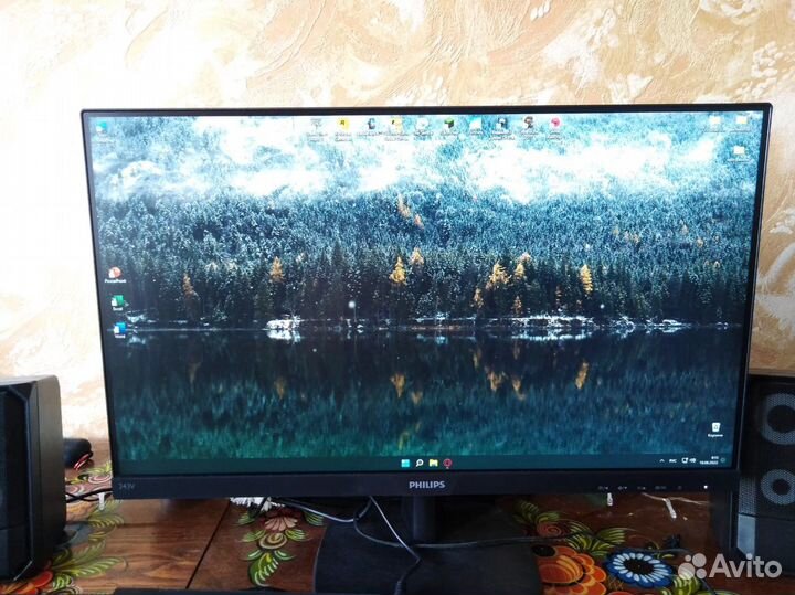 Монитор Philips 24