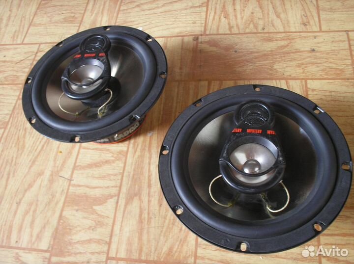 Колонки в автомобили