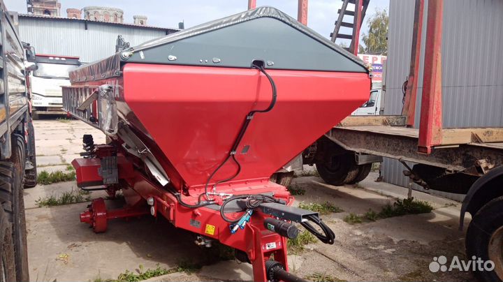 Разбрасыватель удобрений Unia RCW-5500, 2022