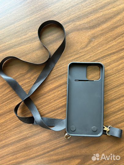 Чехол на iPhone 12 с ремешком и защитой камеры