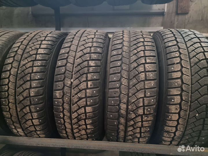 Viatti Brina Nordico V-522 205/65 R15 94T