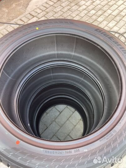 Yokohama BluEarth Winter V905 275/45 R21 и 315/40 R21 115V