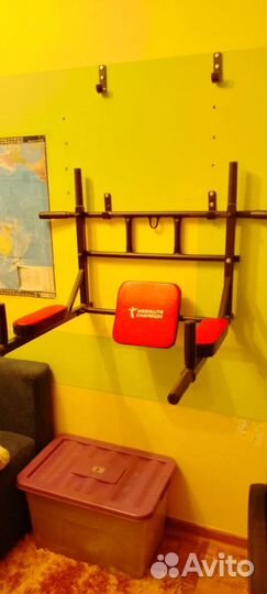 Турник с брусьями на стену