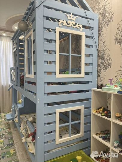 Детская кроватка двухярусная