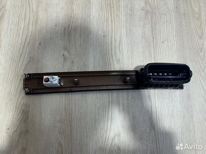 Накладка торпеды Toyota Crown JZS150