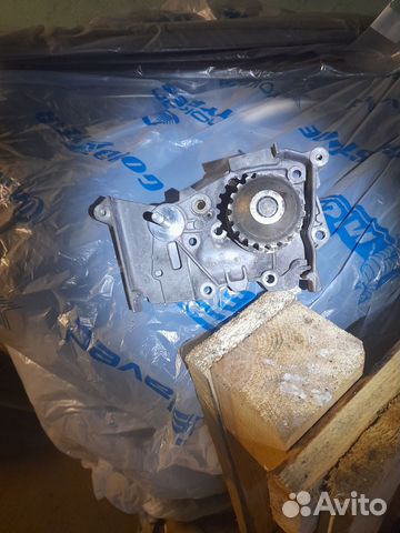 Водяная помпа Рено Симбол