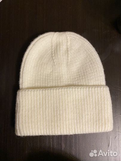 Белая шапка