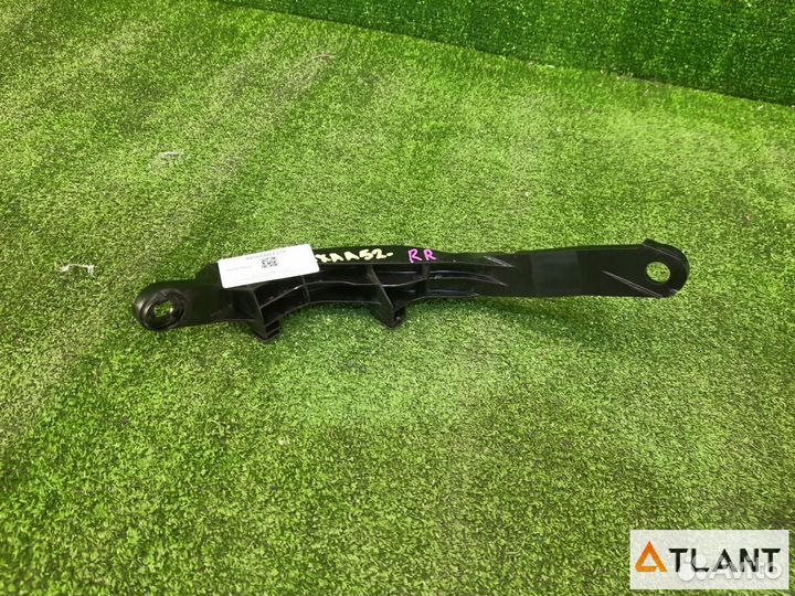 Крепление бампера задняя правая toyota RAV4