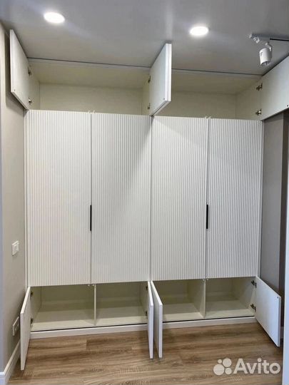 Шкаф распашной IKEA