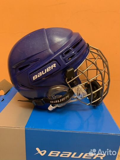 Хоккейный шлем