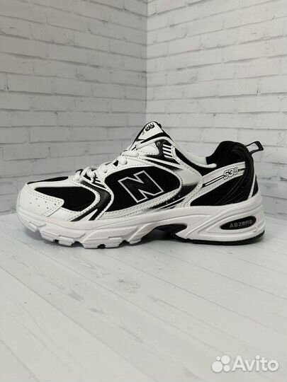 Кроссовки NEW balance 530 черно-белые р-ры 38, 42