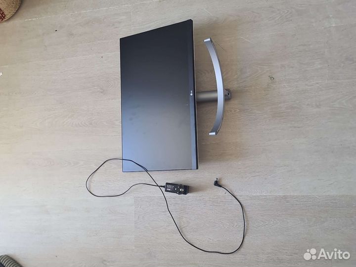 Монитор для компьютера 24 LG m600m-w