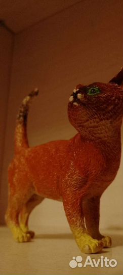 Фигурка кота