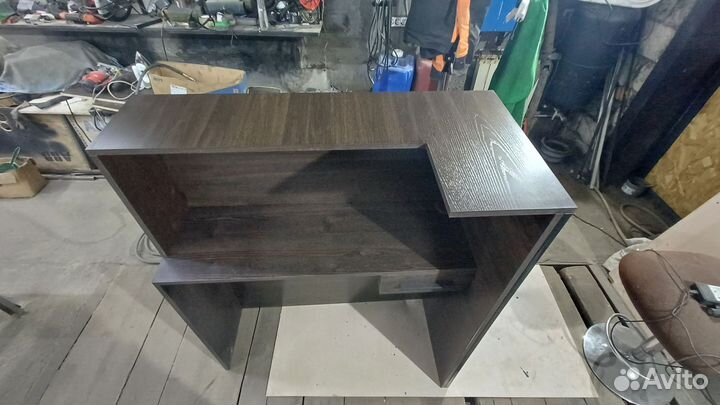 Стойка ресепшен на заказ