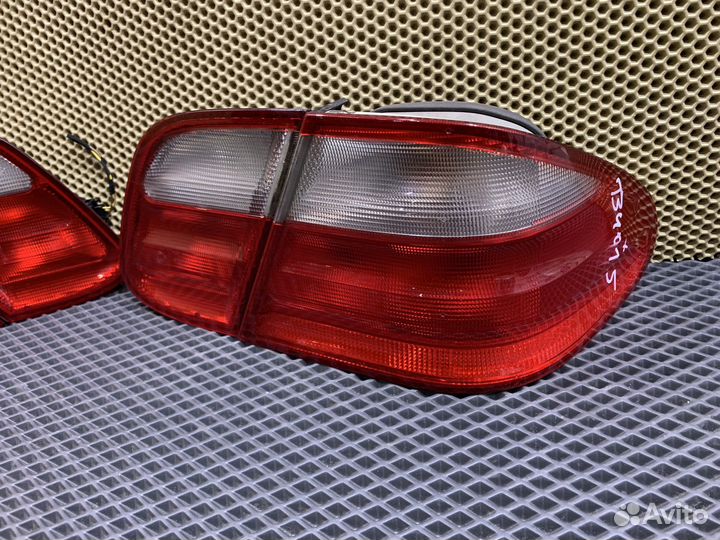 Фонари задние Mercedes w208