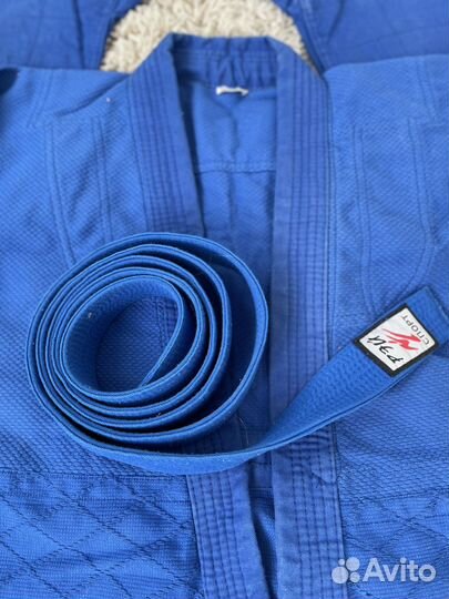 Кимоно для каратэ, дзюдо Decathlon р-р 130см детск