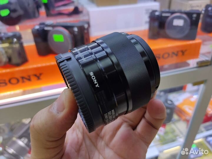 Sony E 35mm f/1.8 (sel35f18) витринный S№2057574