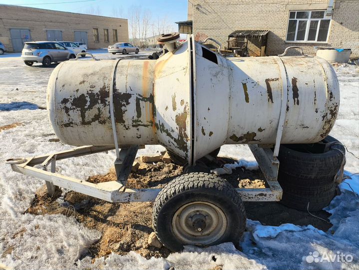 Емкость для воды, на шасси УАЗ