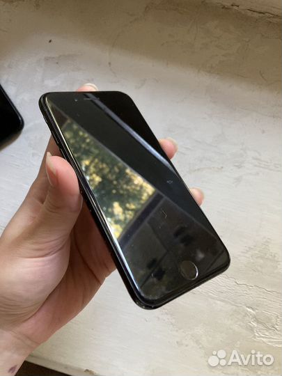 Телефон iPhone 7 32гб