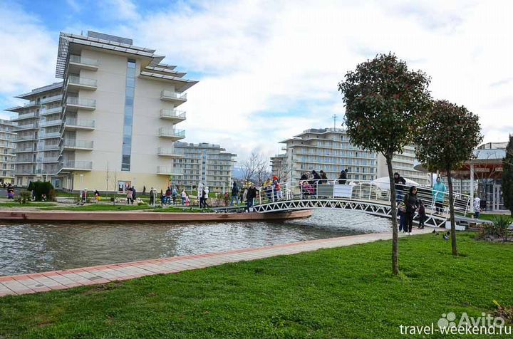 Хаусмен (Разнорабочий, грузчик в отель)