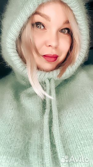 Капор женский вязаный