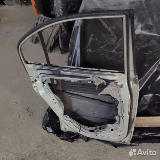 Дверь боковая задняя левая Hyundai Elantra 2006