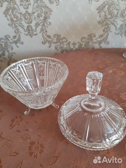 Ваза хрустальная с крышкой