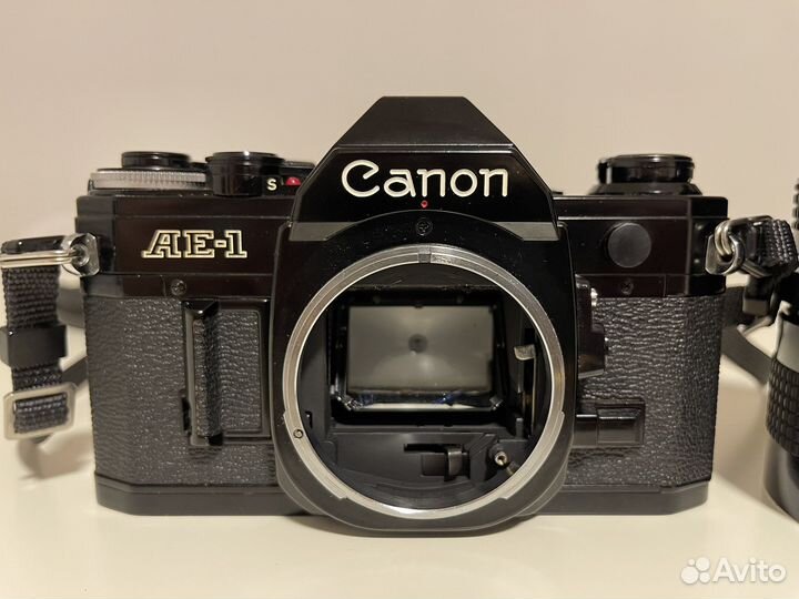 Canon AE-1 (851410)