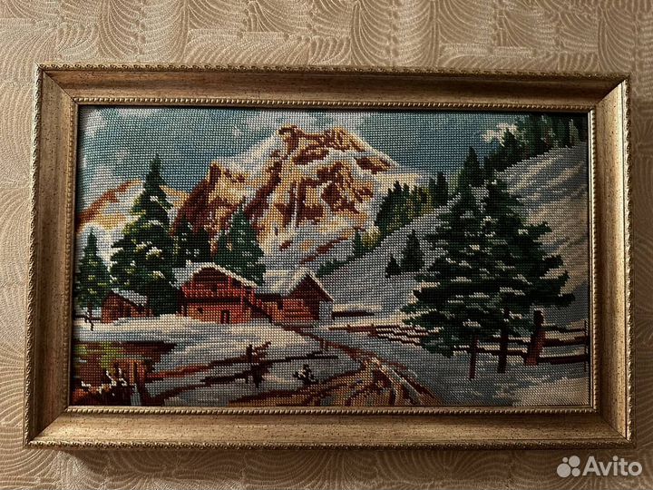 Картина вышитая шерстью (полукрестом)