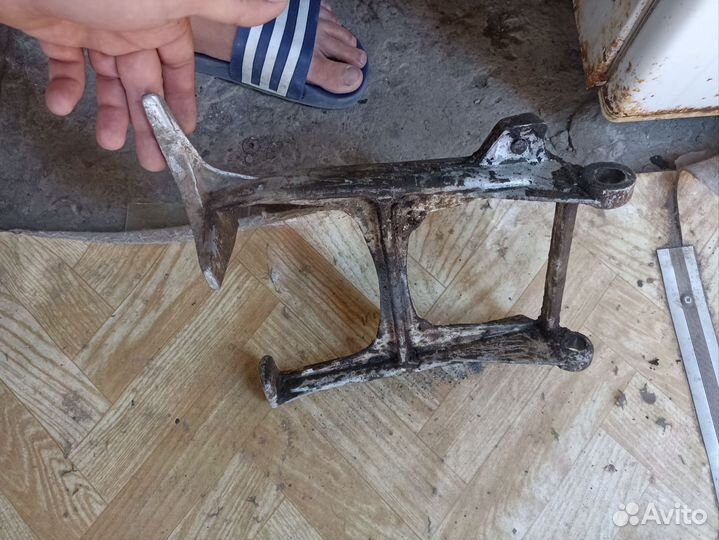 Центральная подножка Ява 350 оригинал