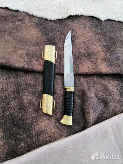 Нож пластун с резьбой