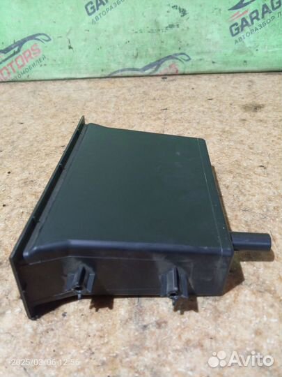 Бардачок консоли Nissan Cefiro A32 1994 VQ20