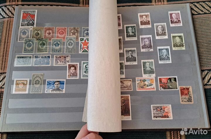 2 альбома с марками